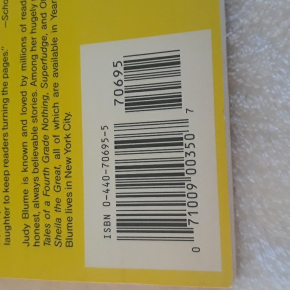 Vintage Judy Bloom Fudge-A-Mania 1990 paperback book - Picture 3 of 5